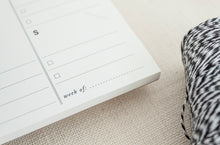 Load image into Gallery viewer, Notepad: Weekly Paper Planner