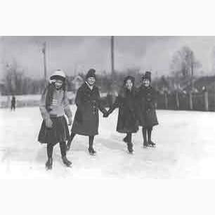 Postcard: CHILDREN SKATING IN TORONTO